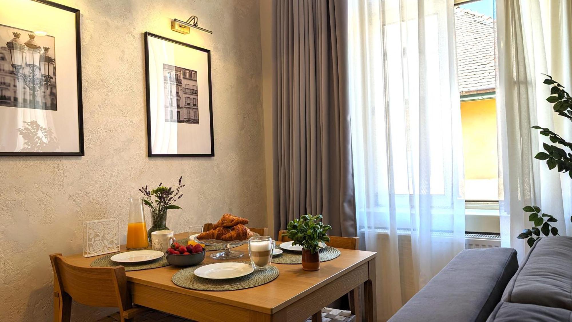 Apartment In Historic Center, Quiet Area, Ac Sibiu Ngoại thất bức ảnh