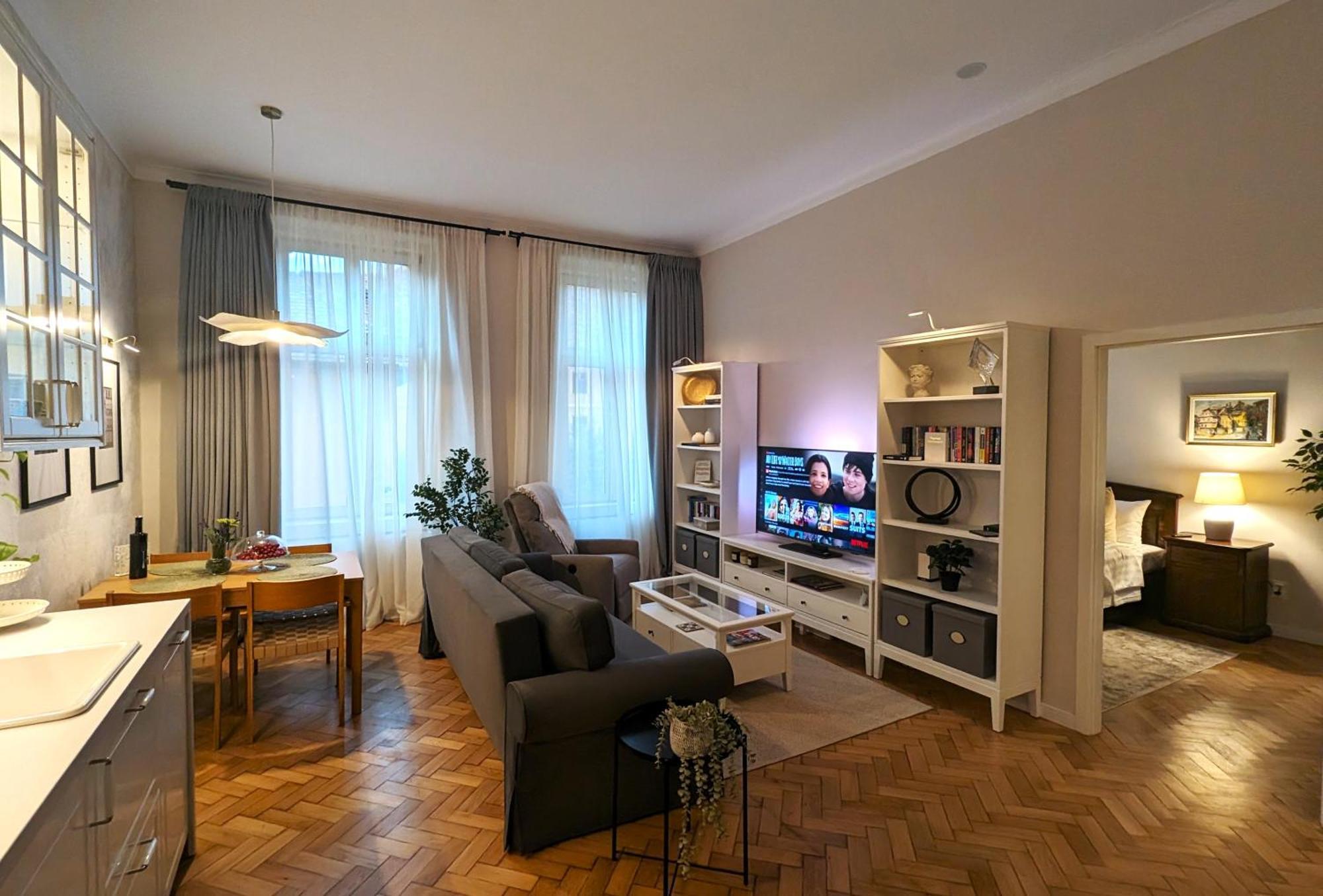 Apartment In Historic Center, Quiet Area, Ac Sibiu Ngoại thất bức ảnh