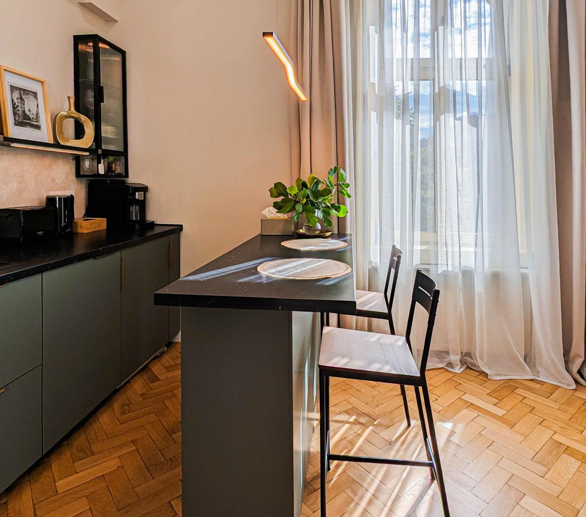 Apartment In Historic Center, Quiet Area, Ac Sibiu Ngoại thất bức ảnh