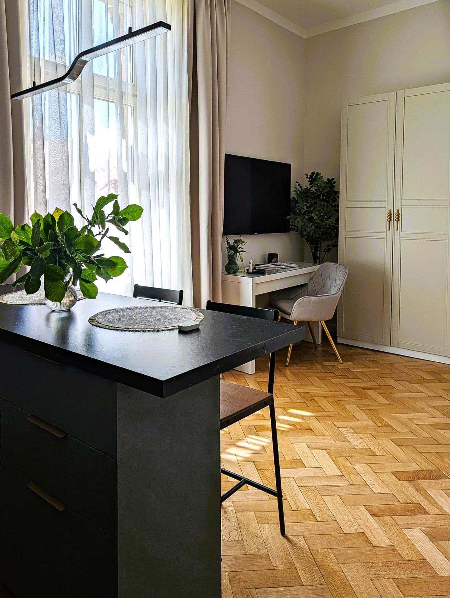 Apartment In Historic Center, Quiet Area, Ac Sibiu Ngoại thất bức ảnh