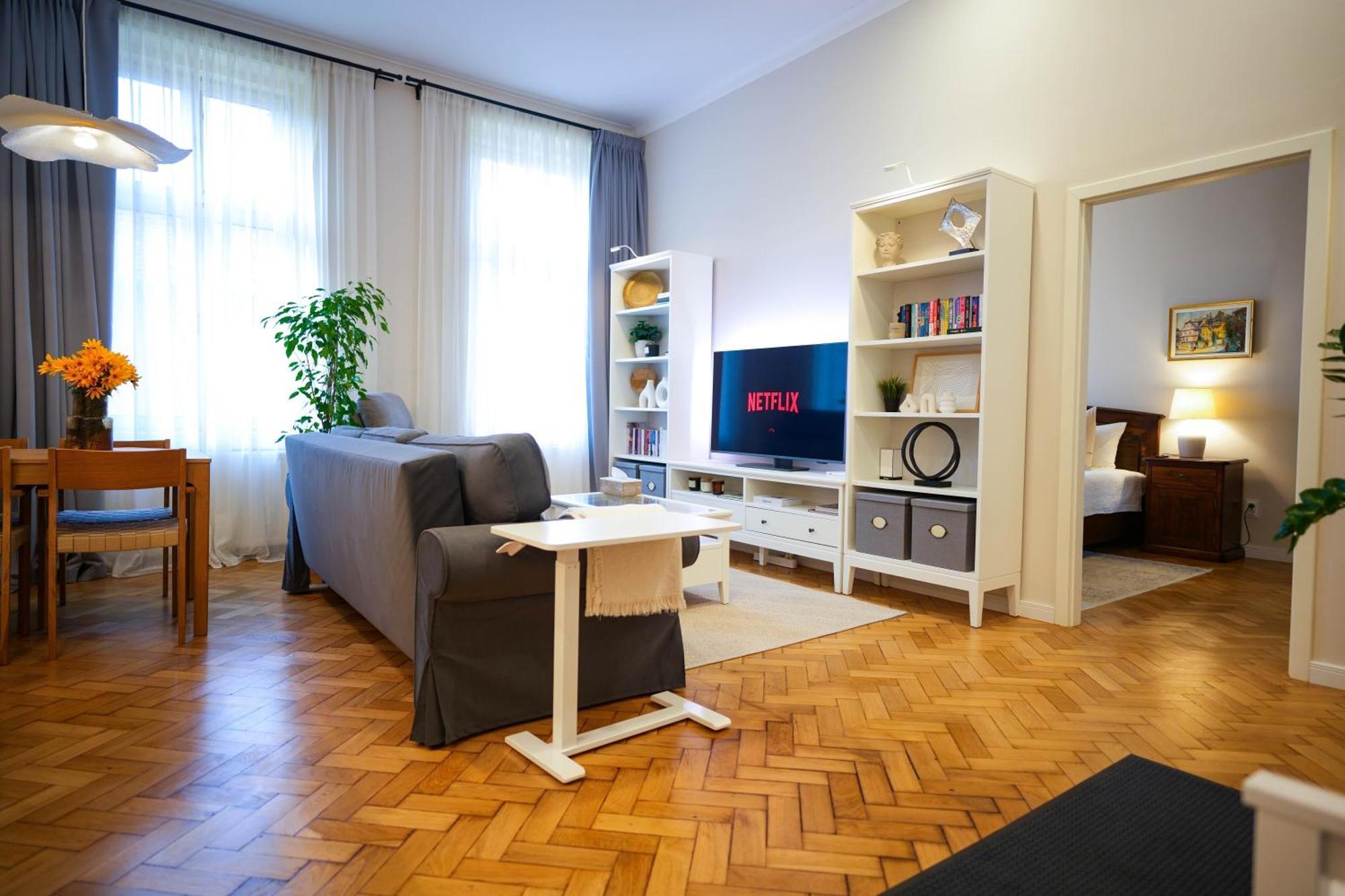 Apartment In Historic Center, Quiet Area, Ac Sibiu Ngoại thất bức ảnh