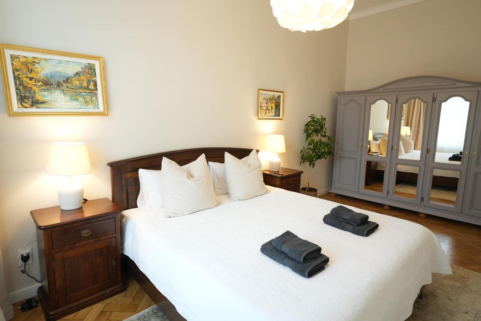 Apartment In Historic Center, Quiet Area, Ac Sibiu Ngoại thất bức ảnh